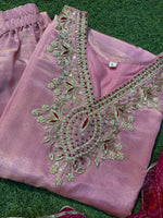 Gulabi Nazakat - Suit